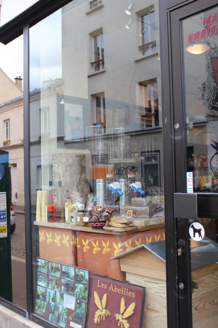 パリのハチミツ専門店 レザベイユ