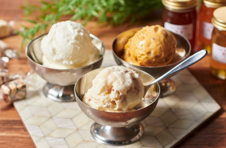 オリジナルアイスクリーム『ヨーグルト＆ハチミツ』販売開始のお知らせ！