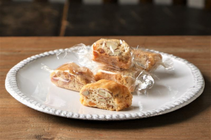 フランス伝統菓子の詰め合わせ｜ヌガーやカリソンを日本で楽しむ