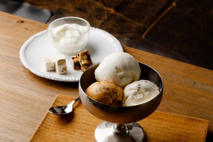 ～４月のレザベイユ南青山　～　5/1までのスズランラッピング＆絶賛ヌガーアイス