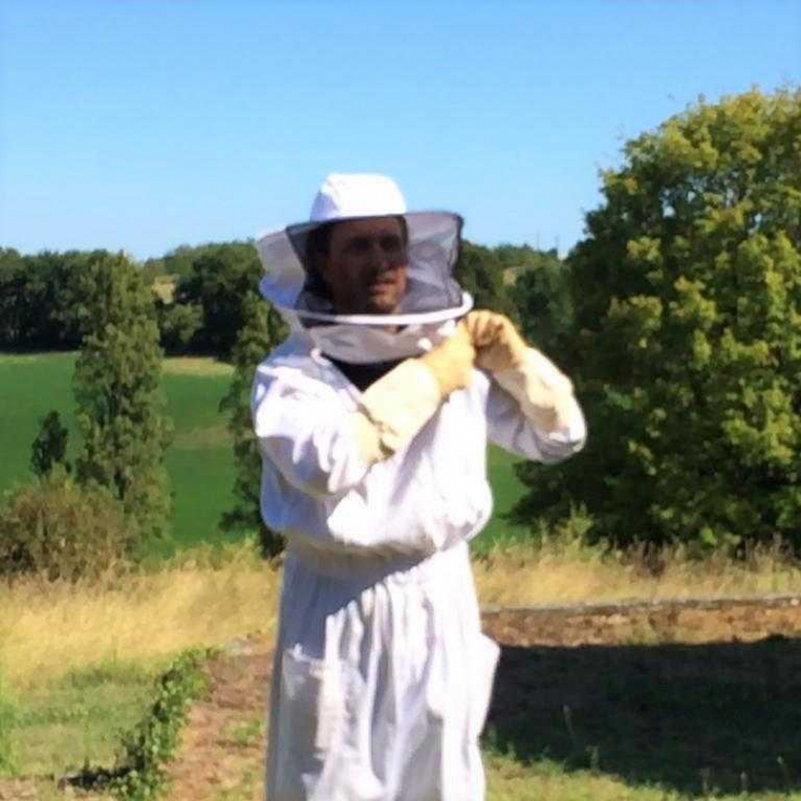 念願のフランス養蜂体験へ！〜出発前の準備・必需品〜