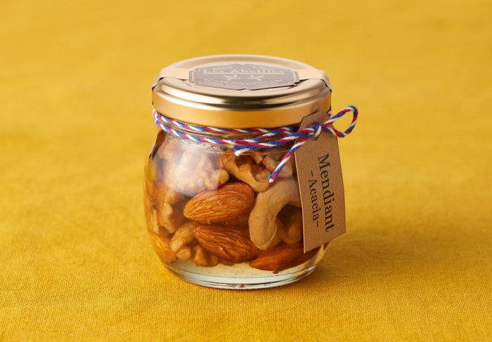 マンディアン ナッツのハチミツ漬け(アカシアの花)