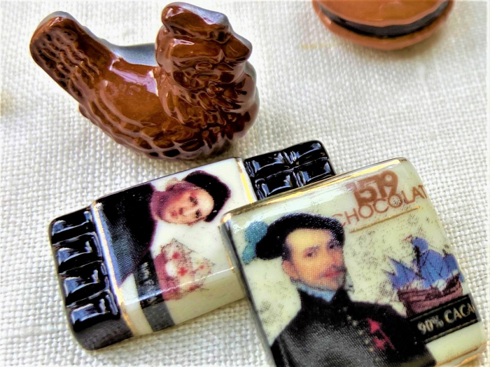 フェーヴ『ショコラの歴史』(12ピース）PRIME社製