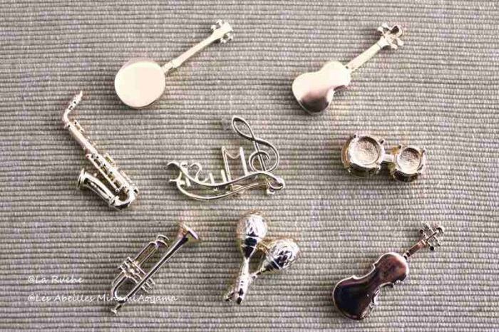 フェーヴ『リズムとミュージック』（8ピース）Alcara社製