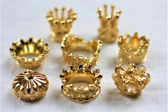 フェーヴ『王冠とティアラ』(8ピース)PRIME社製
