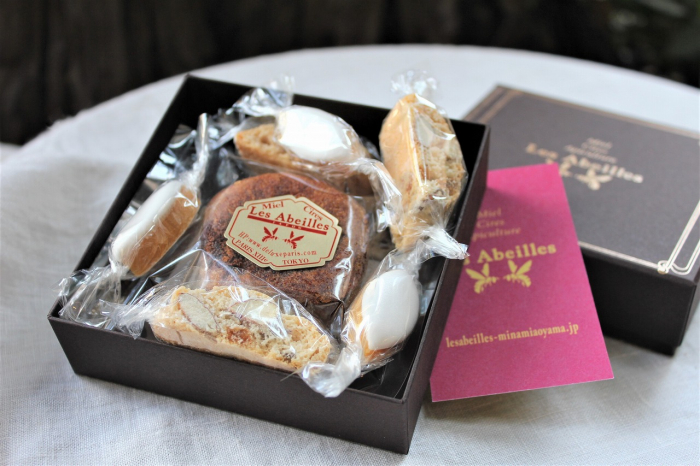 【化粧箱】フランス伝統菓子 N （ノネット、クロカン、カリソン）（André Boyer アンドレ・ボワイエ）