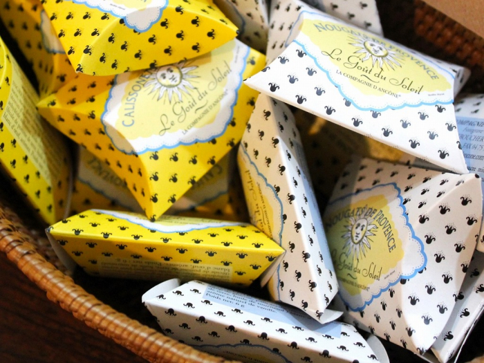 ※入荷待ち※【クシネ】ヌガー・ノワール・プロヴァンス（黒）1個入箱×10　 ※季節限定商品